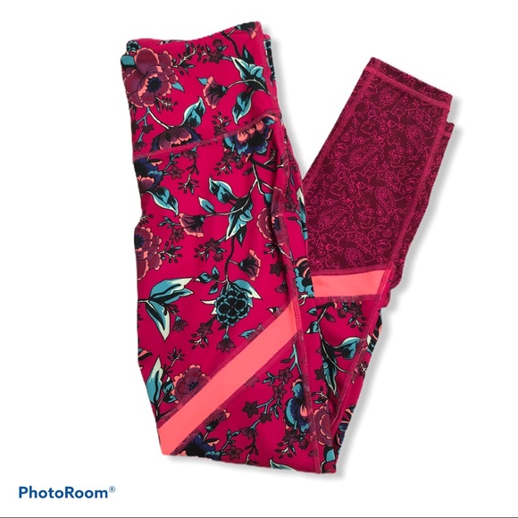 Old Navy Active Leggings and Sports Bra Set Floral - Picture 4 of 10